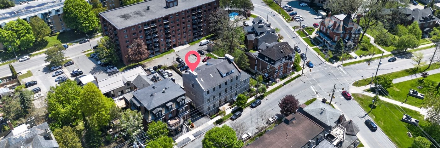 2-133 King Street E
