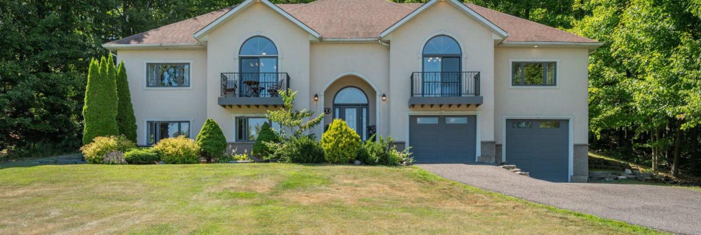 27 COLLINS DRIVE