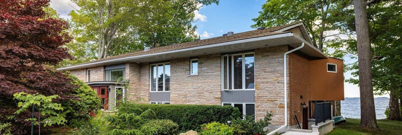 8 LAKESHORE BOULEVARD