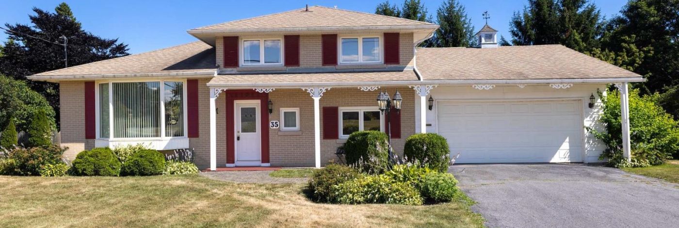 35 MANITOU CRESCENT E
