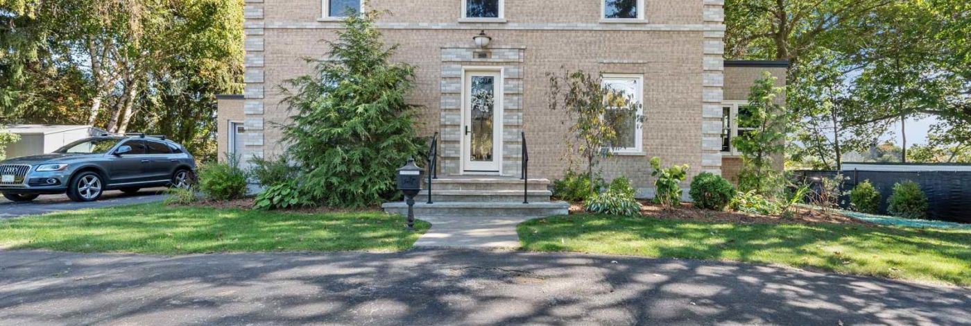 442 DUNDAS STREET W