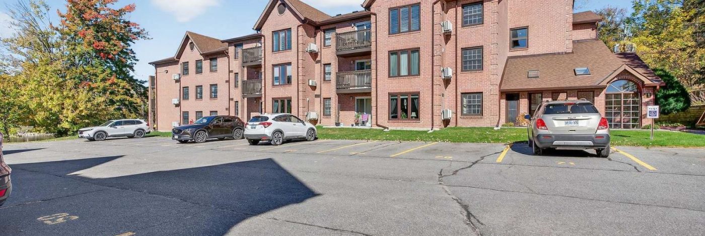 103 - 11 CENTRE STREET S