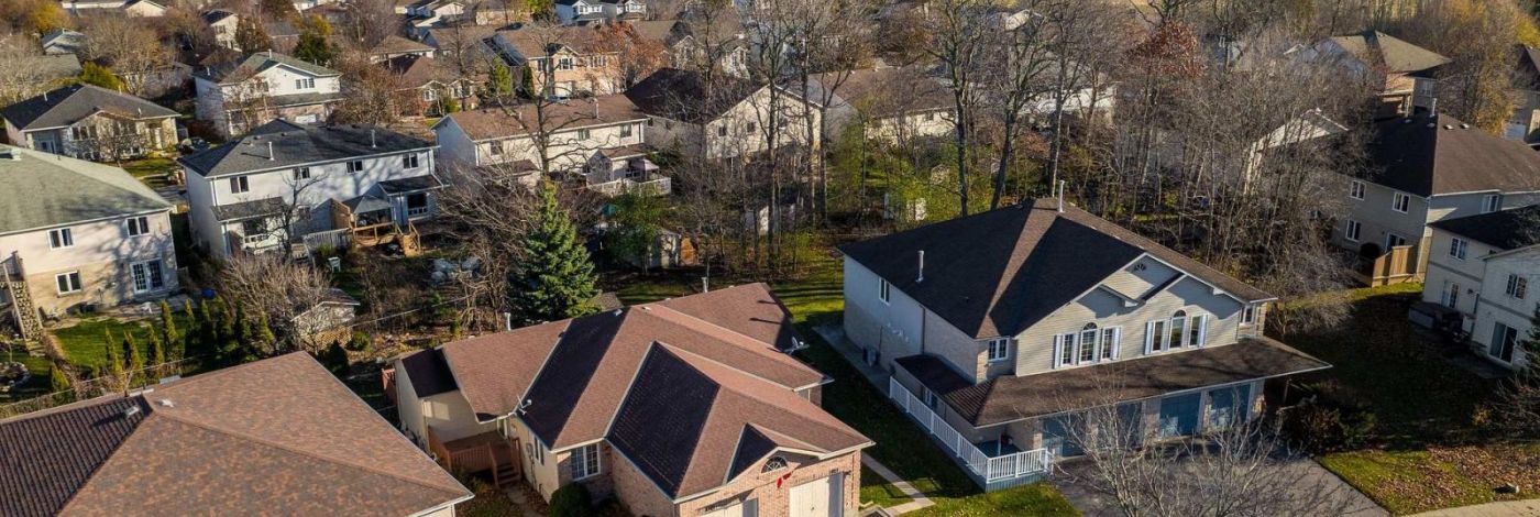 1049 WATERBURY CRESCENT