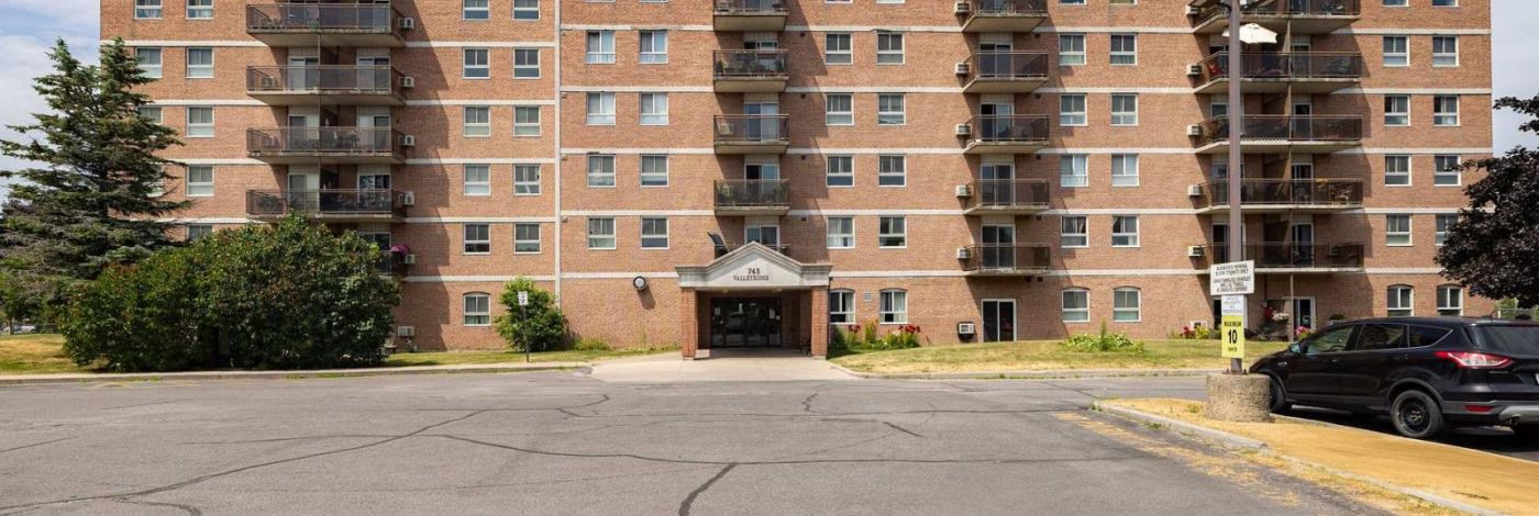 401 - 745 DAVIS DRIVE