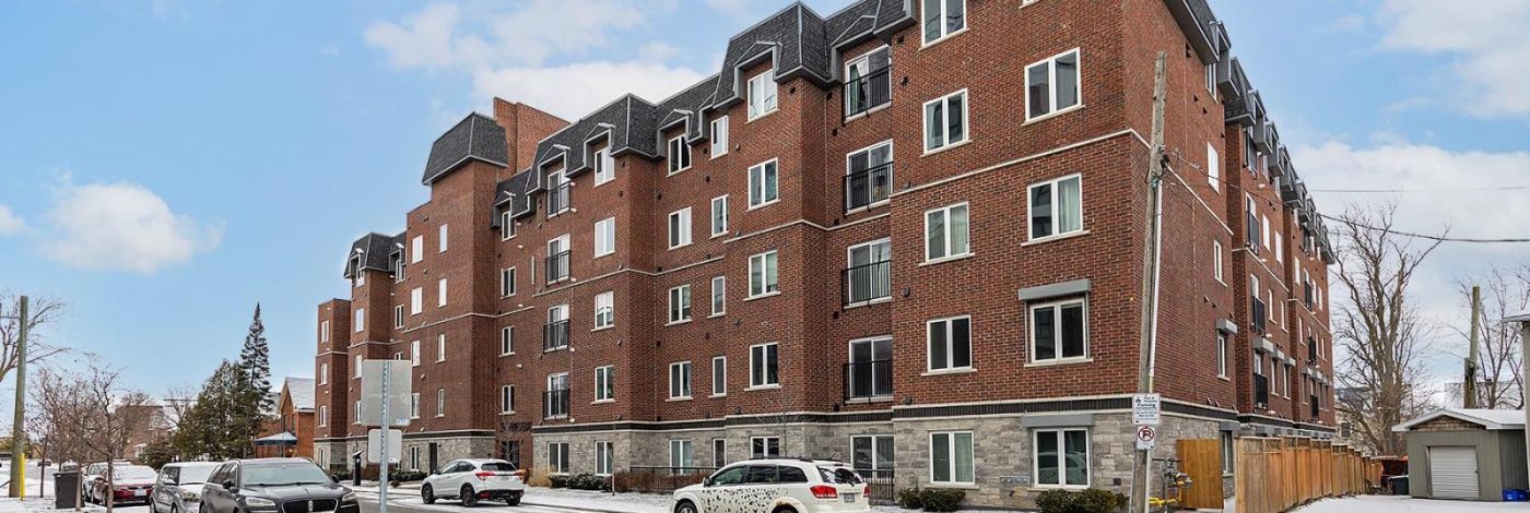 202 - 501 FRONTENAC STREET