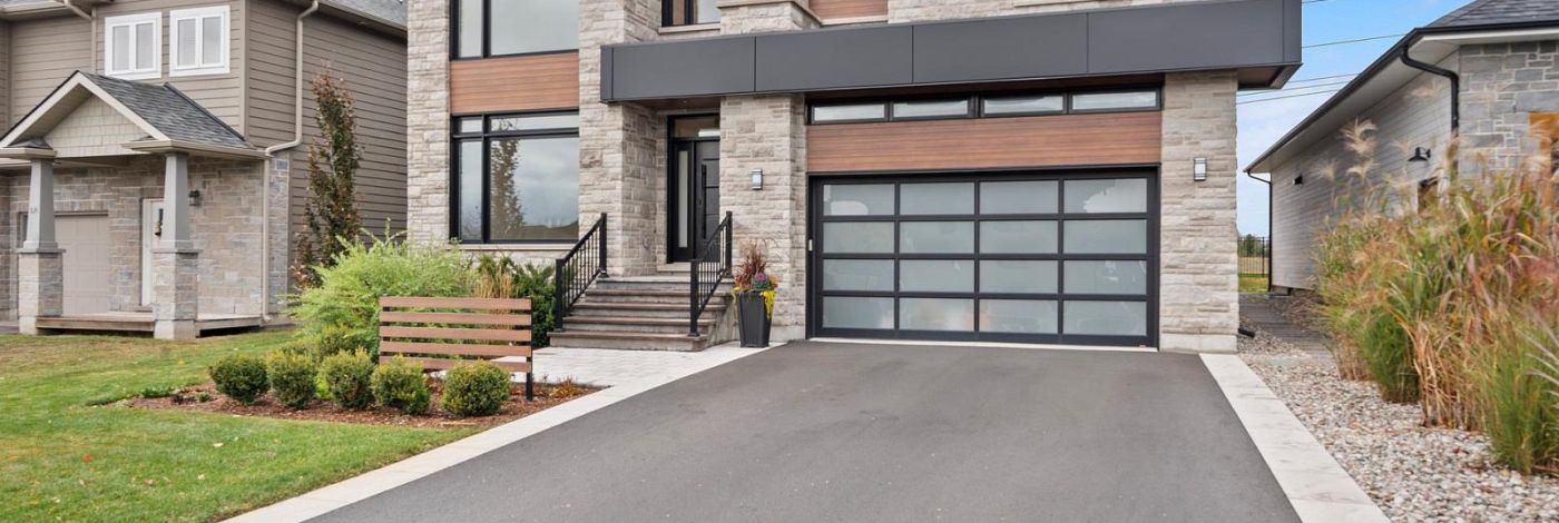 832 WINDERMERE DRIVE