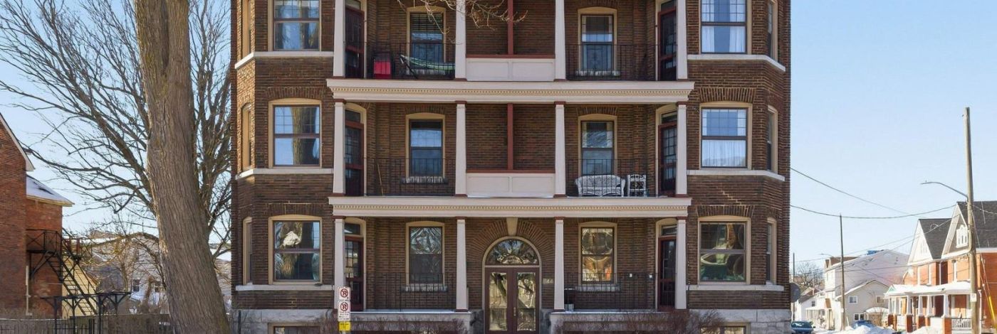 6 - 244 BARRIE STREET