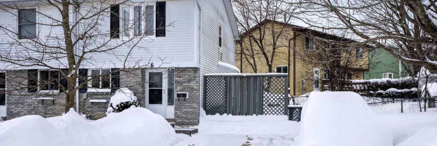 6 WOODSTONE CRESCENT