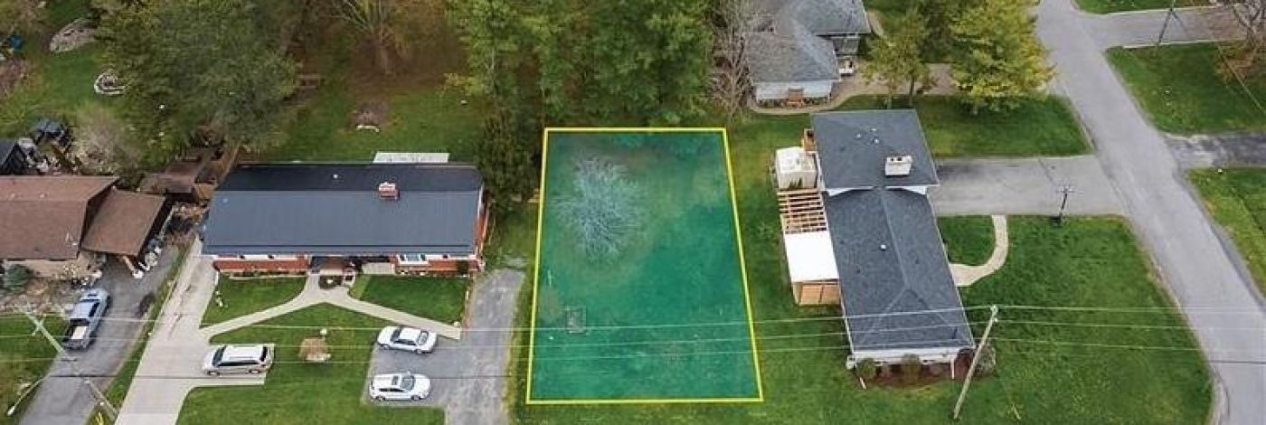 5 MANITOU CRESCENT