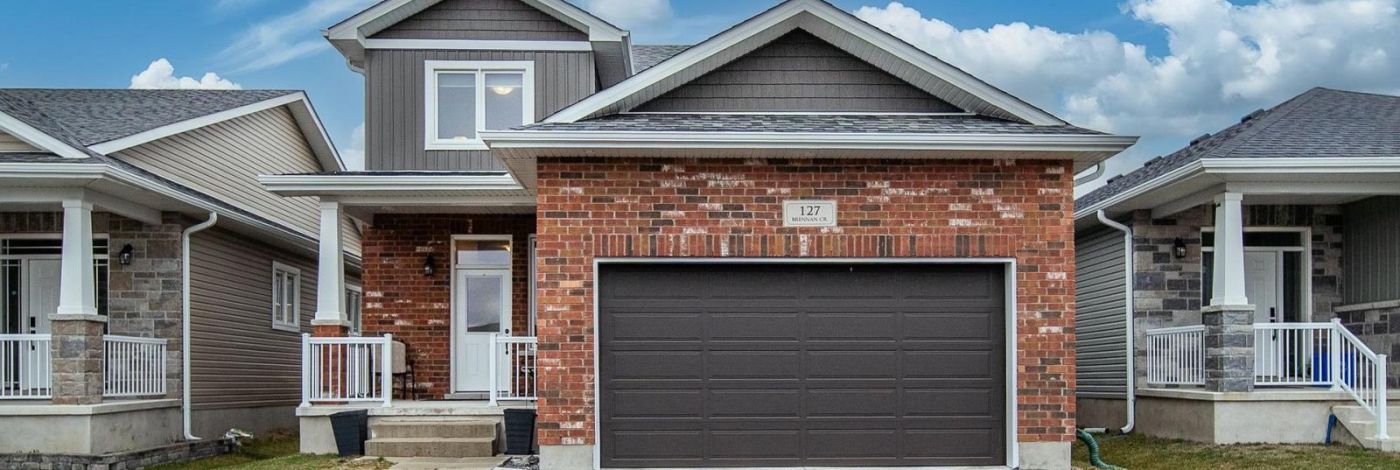 127 BRENNAN CRESCENT