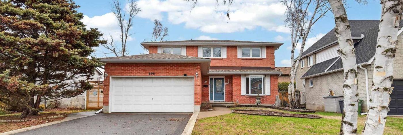 896 AMBLESIDE CRESCENT