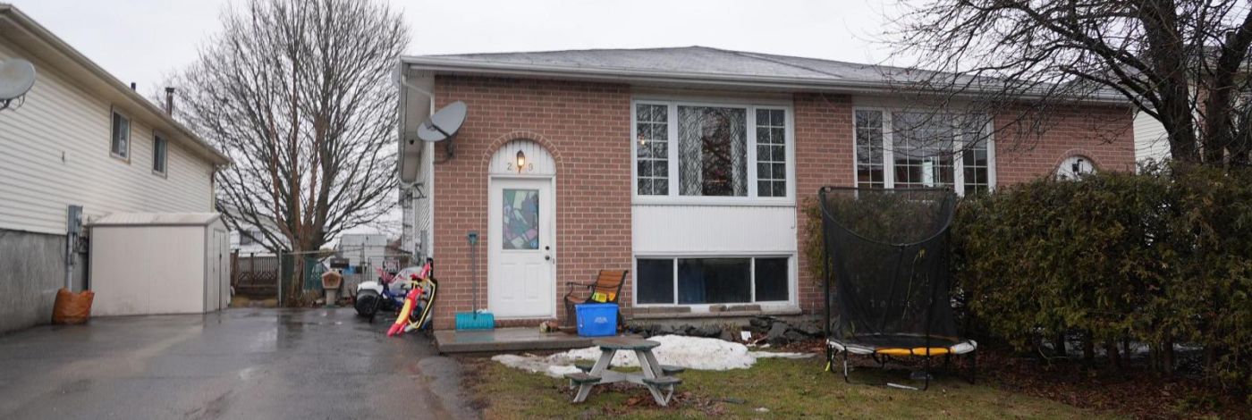 279 KINGSDALE AVENUE