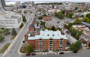 304-2 Bay Street