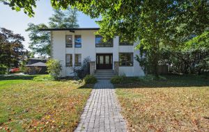 202 Alwington Place