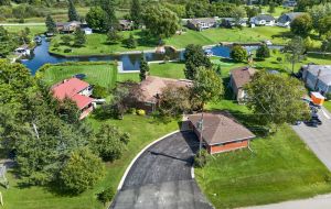 38 Willowbank Road W