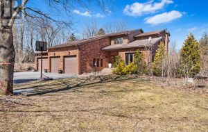 1059 CEDARWOODS DRIVE