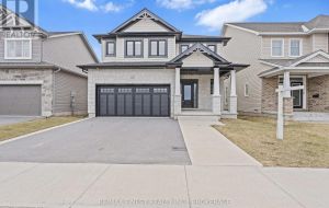 652 HALLOWAY DRIVE
