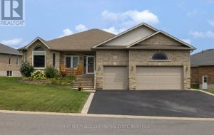 63 ASHWOOD CRESCENT