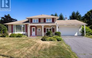 35 MANITOU CRESCENT E