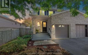 981 WARBURTON CRESCENT