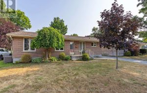 984 LINCOLN DRIVE