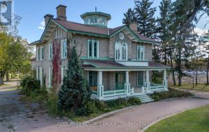 389 KING STREET E