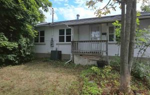 606 BROCK STREET
