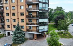 602 - 120 BARRETT COURT