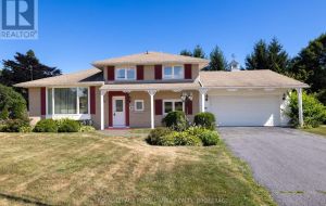 35 MANITOU CRESCENT E