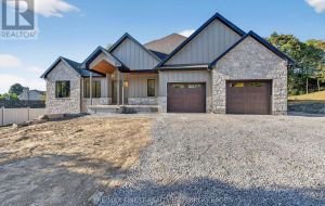 371 MAPLE RIDGE DRIVE
