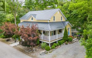 222 GREEN BAY ROAD
