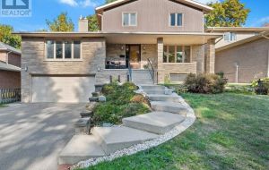 550 RANKIN CRESCENT