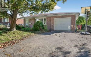 747 LAIDLAW CRESCENT