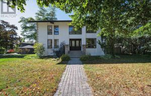 202 ALWINGTON PLACE