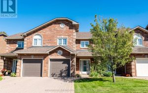 29 - 1098 KING STREET W