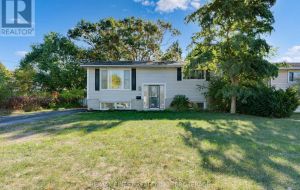 704 AYLMER CRESCENT
