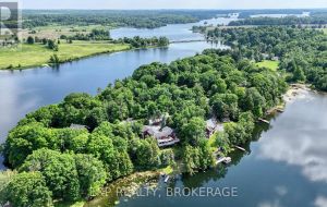 5525 RIDEAU ROAD