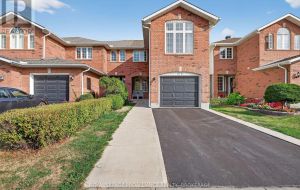 270 ELLESMEER AVENUE