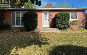 47 HENRY CRESCENT