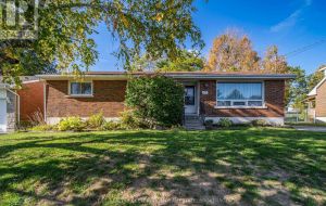 17 SUNSET CRESCENT