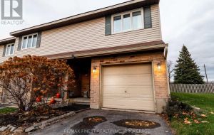 61 - 35 COVENTRY CRESCENT