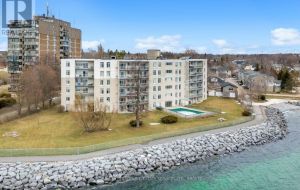 205 - 1 MOWAT AVENUE