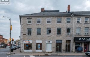 UNIT #4 - 159 WELLINGTON STREET