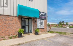 11 - 626 CATARAQUI WOODS DRIVE