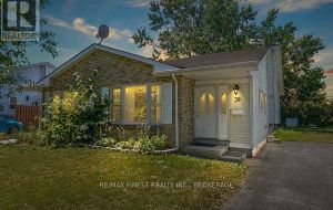 30 WOODSTONE CRESCENT