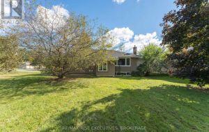 1 - 740 COLLINS BAY ROAD