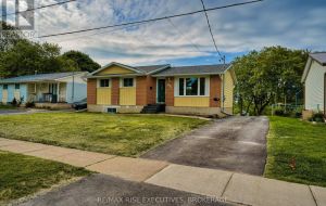 1 - 631 AYLMER CRESCENT