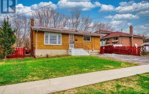 2 - 134 WELLER AVENUE