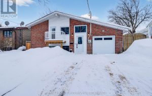 1302 MONTREAL STREET