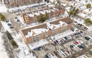 313 - 310 KINGSDALE AVENUE